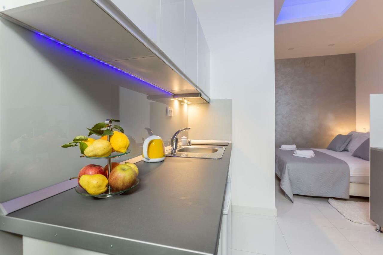Studio Apartments Twins Split Exterior photo